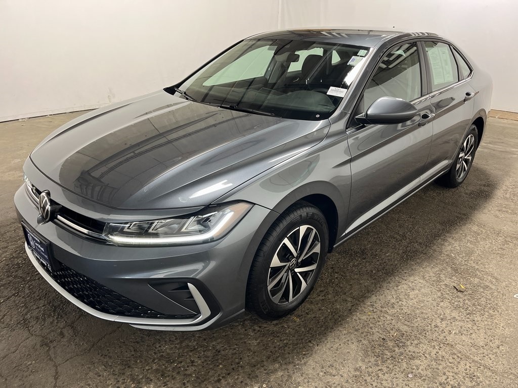 2025 Volkswagen Jetta S's photo