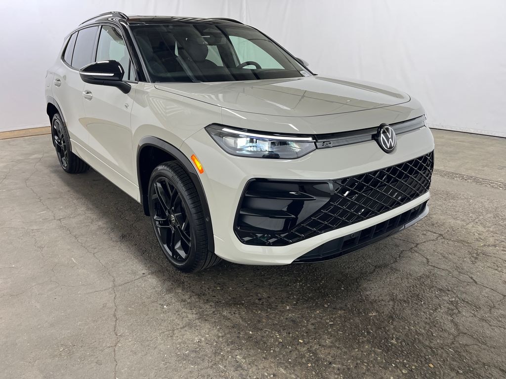 New 2026 Volkswagen Tiguan 2.0T SE R-Line Black SUV