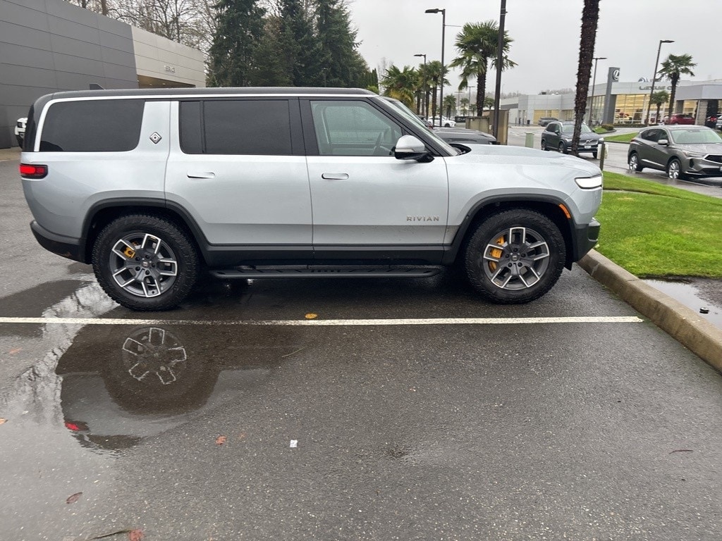 2023 Rivian R1S Adventure's photo