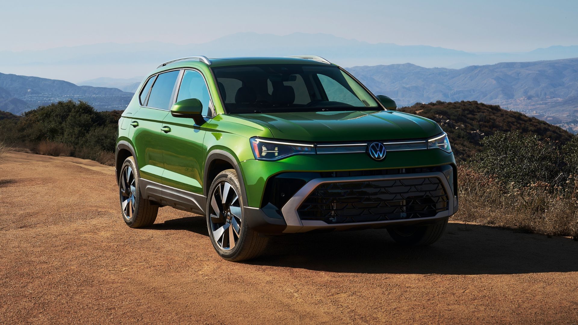 Medium-18002-240728VW01TaosEXTMJR0057V2.jpg