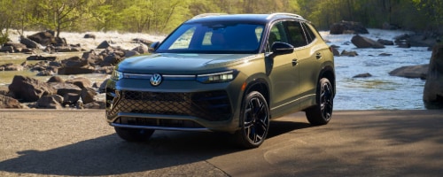 Original-19618-my26-tiguan-sel-r-line-turbo-avocado-exterior-trahan-1129%20(1).jpg