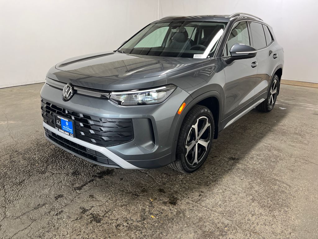 2026 Volkswagen Tiguan 2.0T SE 4Motion's photo