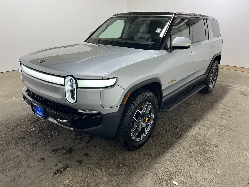 2023 Rivian R1S Adventure's photo