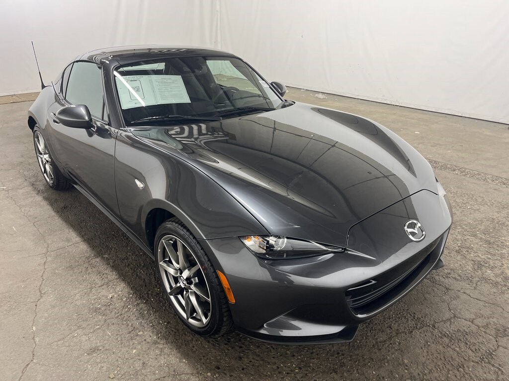2022 Mazda MX-5 Miata RF Miata Grand Touring photo 3