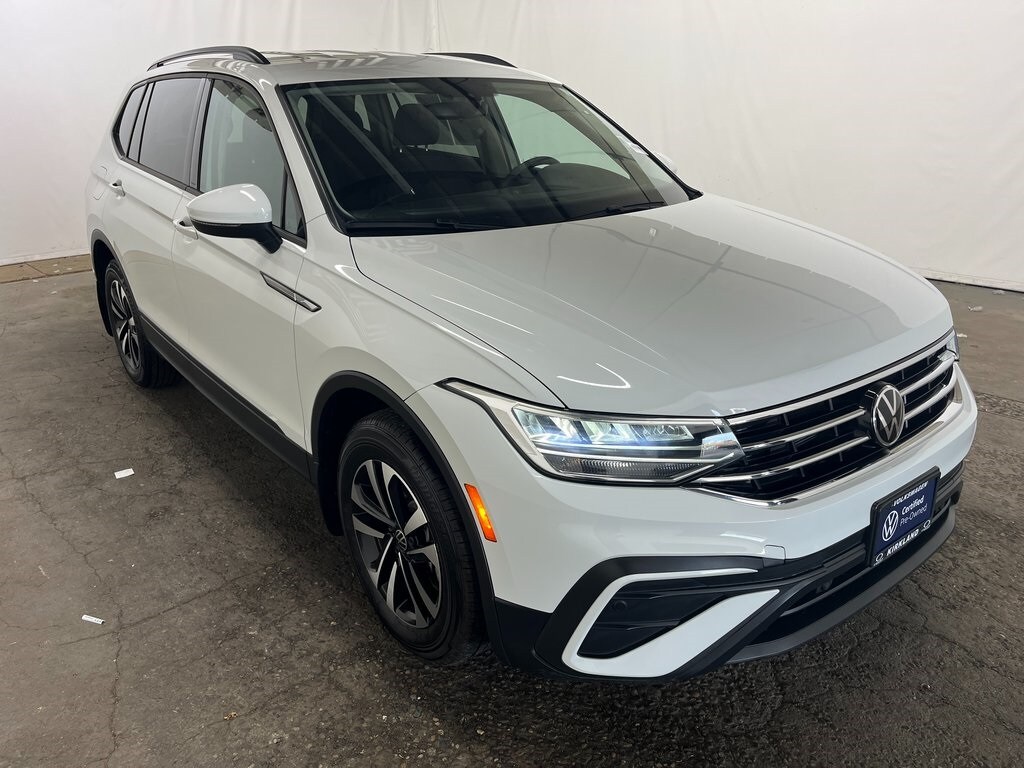2023 Volkswagen Tiguan S photo 2