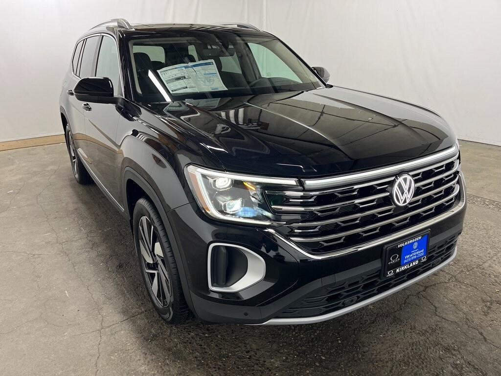 2025 Volkswagen Atlas SEL photo 3