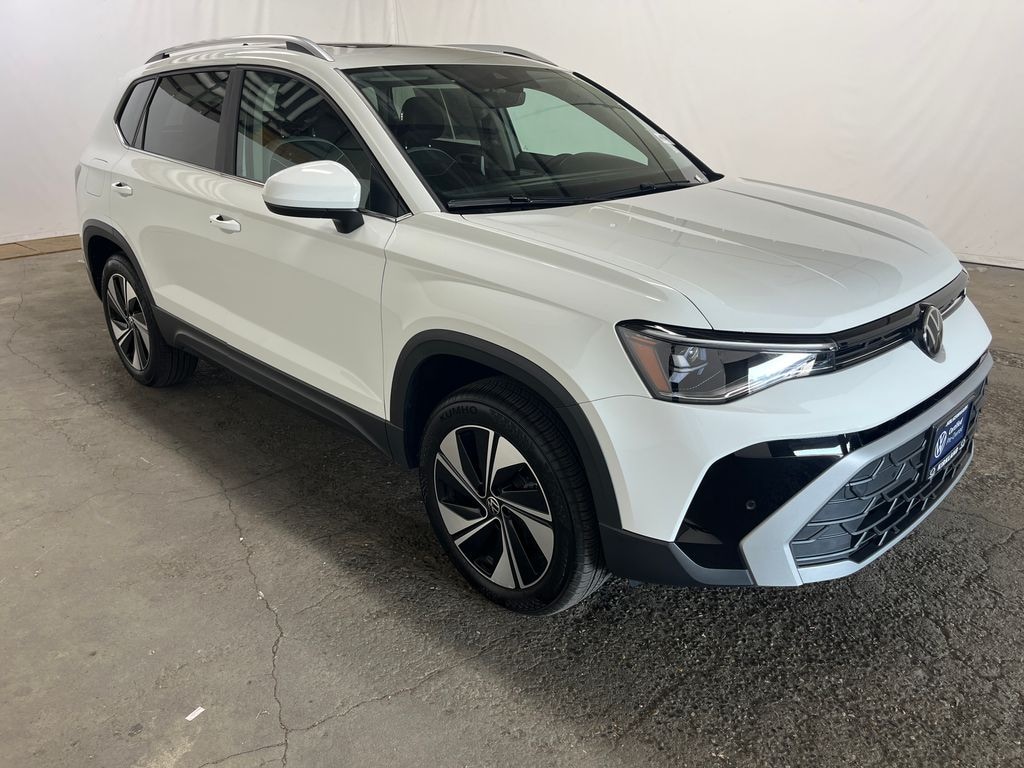 Certified 2025 Volkswagen Taos 1.5T SE SUV