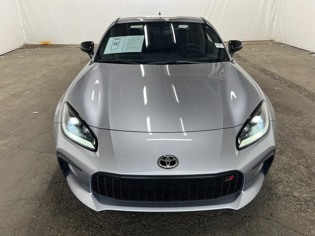 2025 Toyota GR86 Premium photo 2