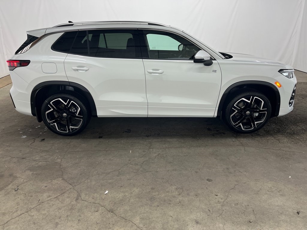 New 2026 Volkswagen Tiguan 2.0T SEL R-Line Turbo SUV