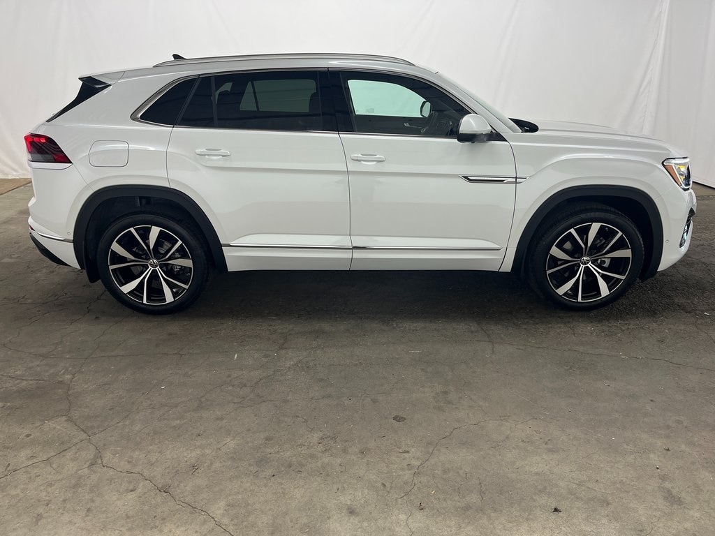 New 2026 Volkswagen Atlas Cross Sport 2.0T SEL Premium R-Line SUV