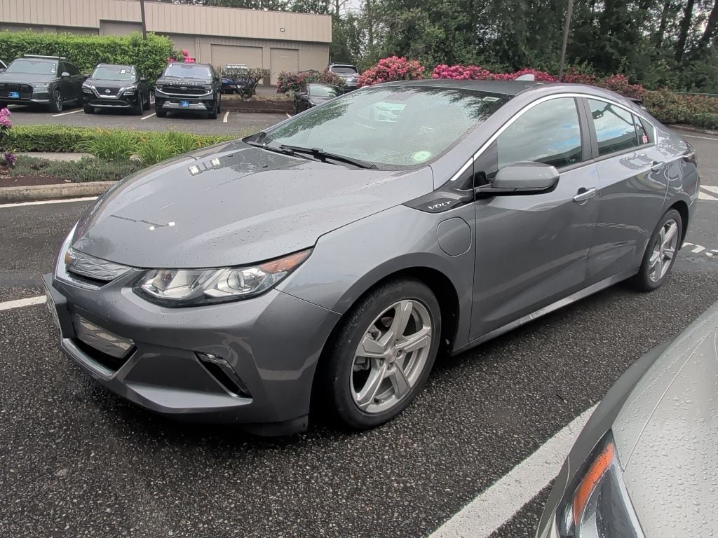 2018 Chevrolet Volt LT's photo