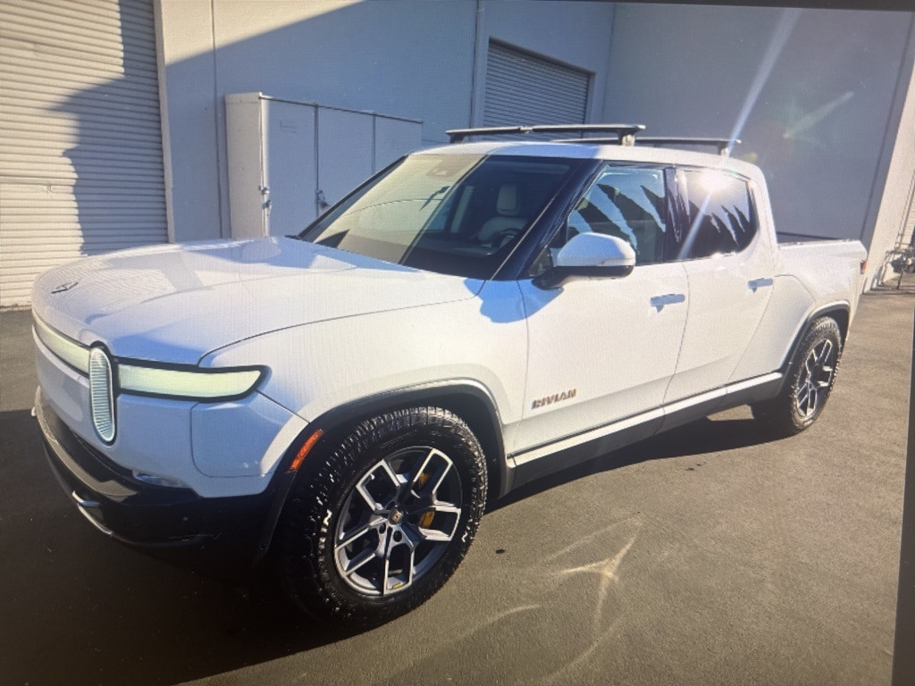 2022 Rivian R1T Adventure's photo