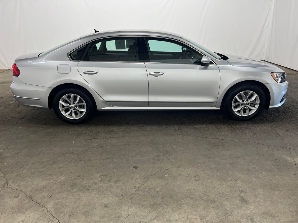 Used 2017 Volkswagen Passat 1.8T S Sedan