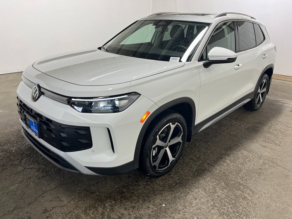 New 2026 Volkswagen Tiguan 2.0T SE SUV