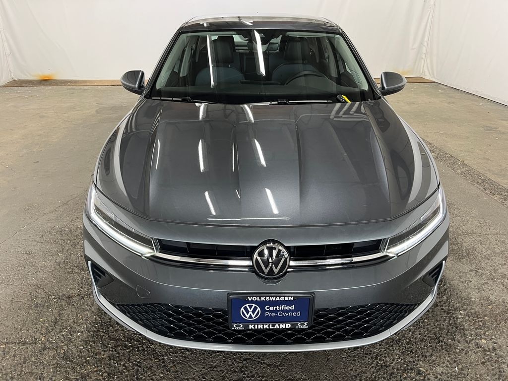 Certified 2025 Volkswagen Jetta 1.5T SE Sedan