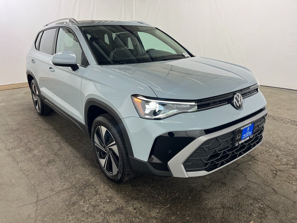 New 2026 Volkswagen Taos 1.5T SE SUV