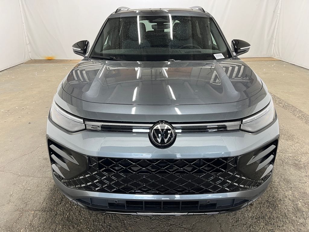 New 2026 Volkswagen Tiguan 2.0T SE R-Line Black SUV