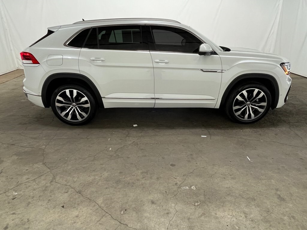2023 Volkswagen Atlas Cross Sport V6 SEL Premium R-Line photo 4