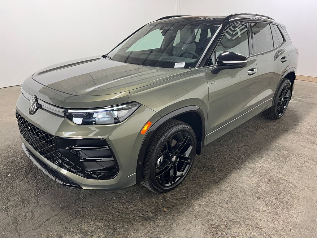New 2026 Volkswagen Tiguan 2.0T SE R-Line Black SUV