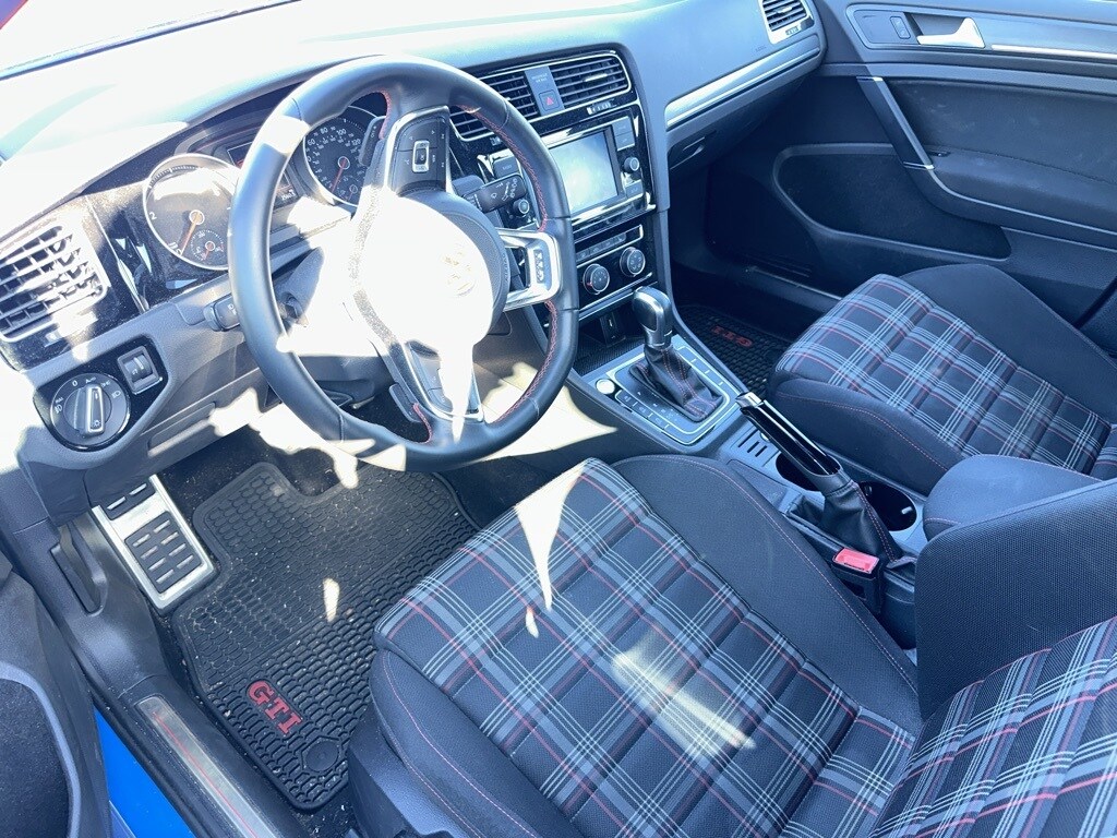 2019 Volkswagen Golf GTI Rabbit photo 2