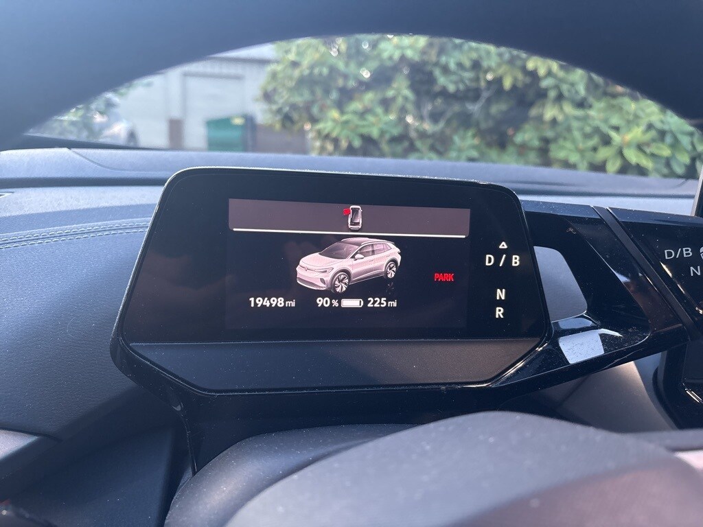 2023 Volkswagen ID.4 Pro photo 3