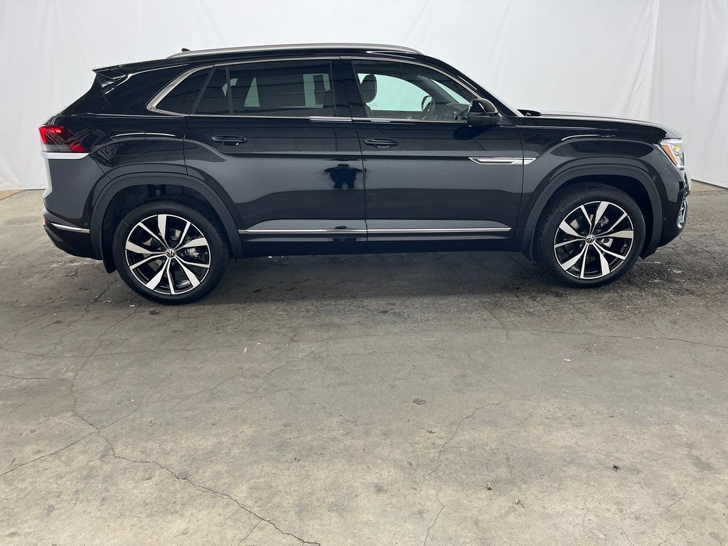 New 2026 Volkswagen Atlas Cross Sport 2.0T SEL Premium R-Line SUV