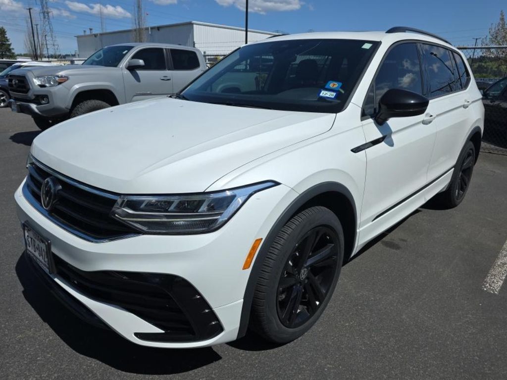 2023 Volkswagen Tiguan SE R-LINE BLACK