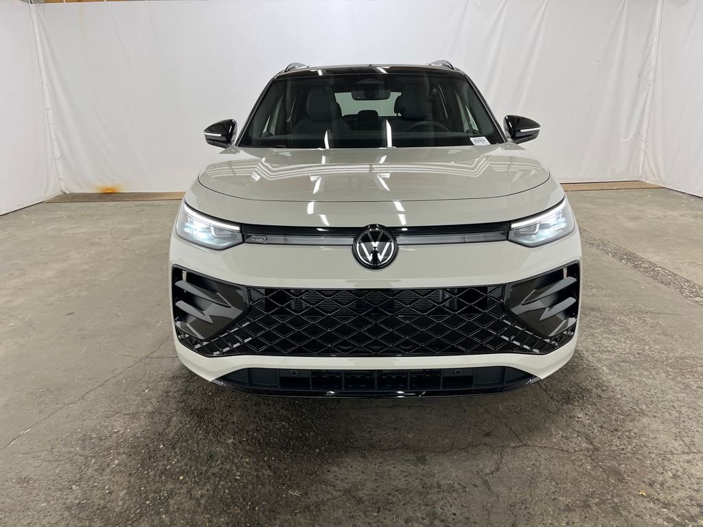 New 2026 Volkswagen Tiguan 2.0T SE R-Line Black SUV