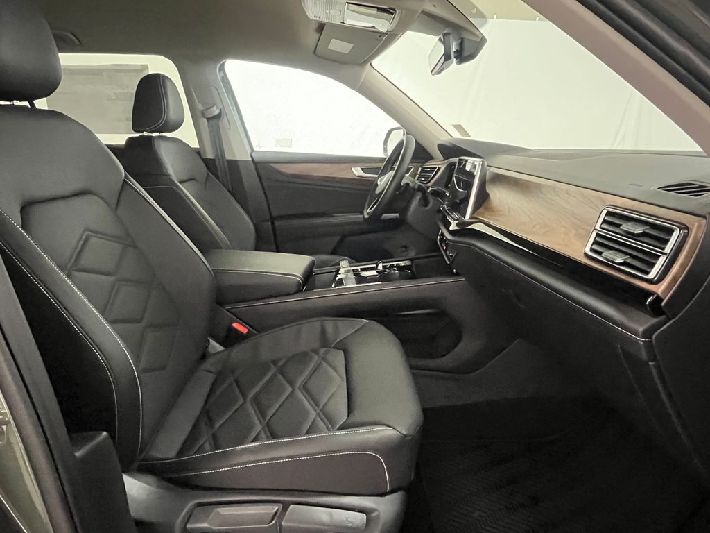 2026 Volkswagen Atlas SE w/Tech - Photo 15