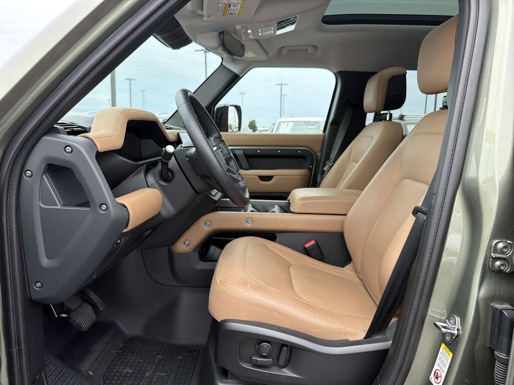 Used 2025 Land Rover Defender 110 X-Dynamic SE SUV