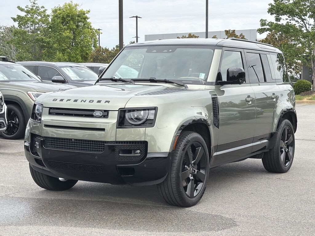Used 2025 Land Rover Defender 110 X-Dynamic SE SUV