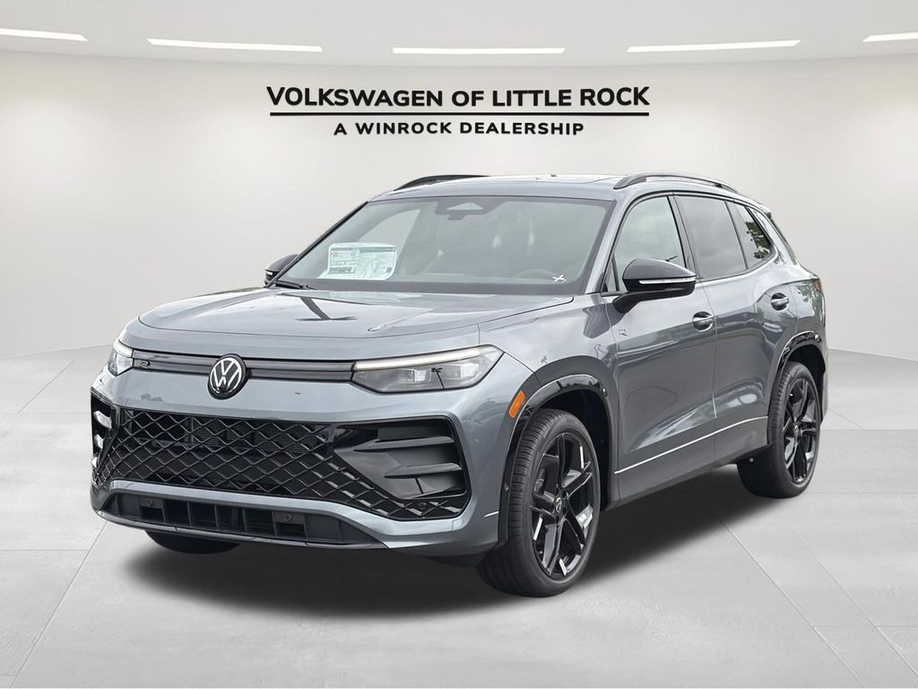 2026 Volkswagen Tiguan 2.0T SE R-Line Black's photo