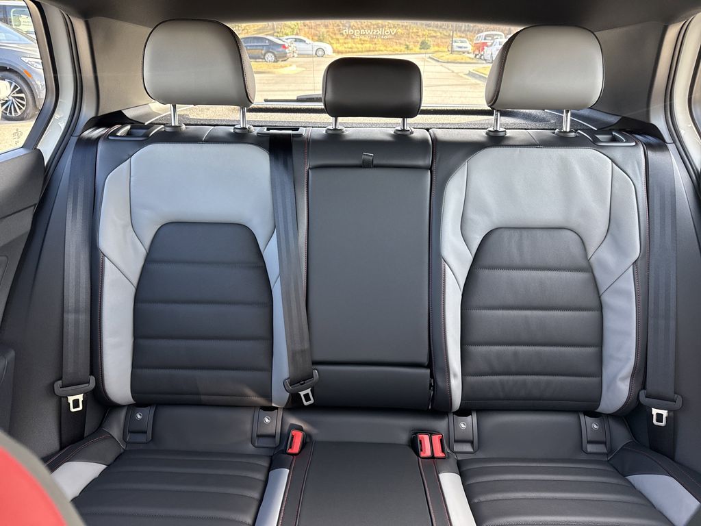 2026 Volkswagen Golf GTI SE - Photo 31