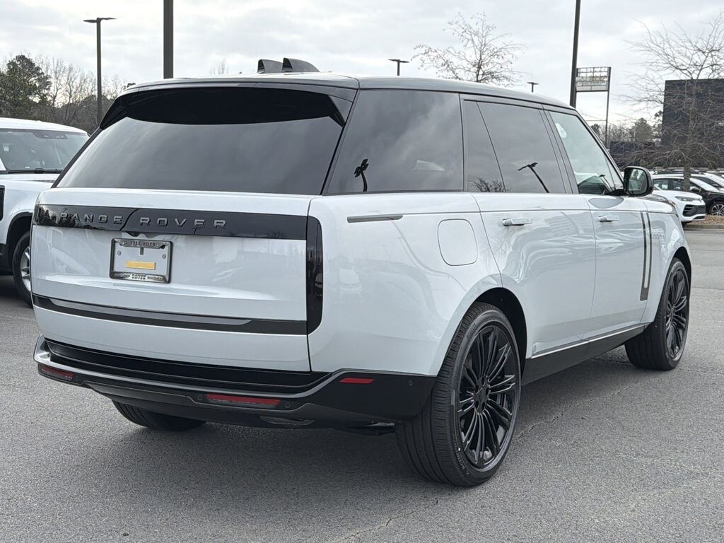 New 2026 Land Rover Range Rover SE SUV