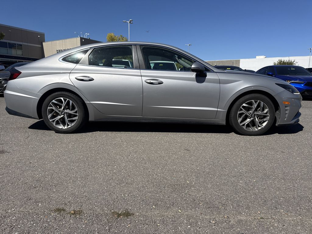 2023 Hyundai Sonata SEL photo 3