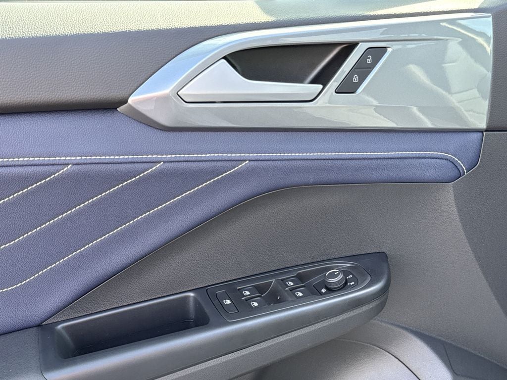 2026 Volkswagen Taos SEL - Photo 25