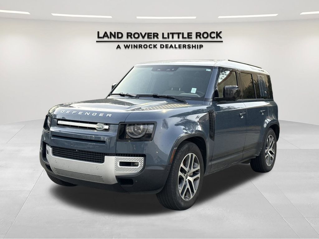 2024 Land Rover Defender S's photo