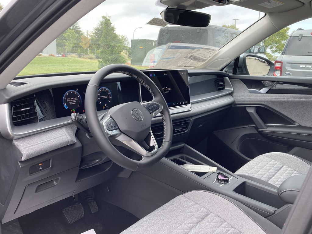 2025 Volkswagen Tiguan S - Photo 10