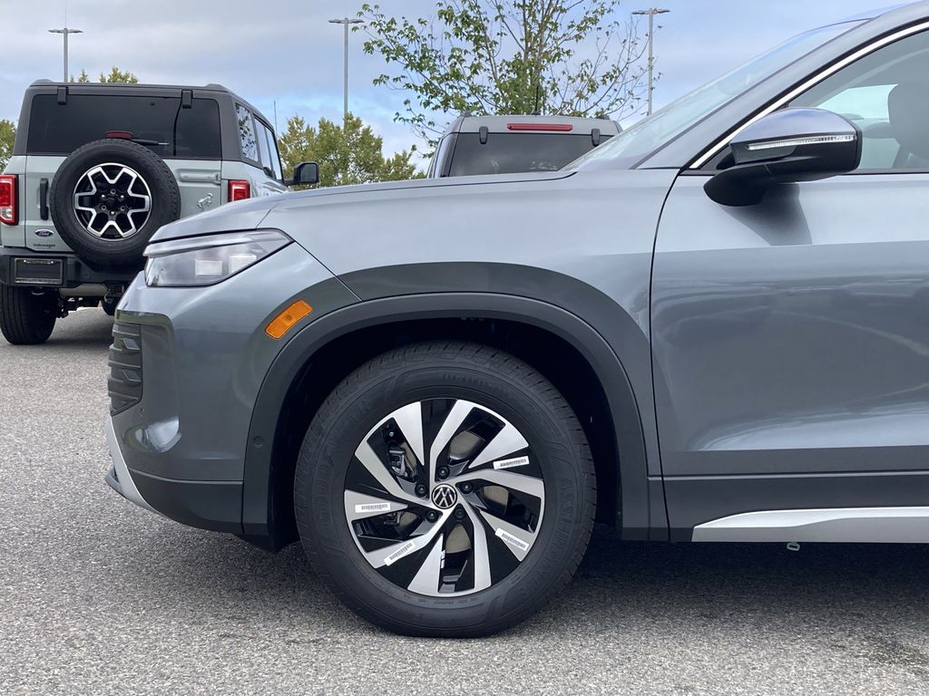 2025 Volkswagen Tiguan S - Photo 9