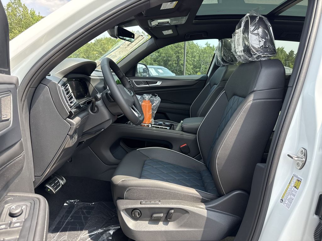 2025 Volkswagen Atlas Cross Sport SEL Premium R-LINE - Photo 10