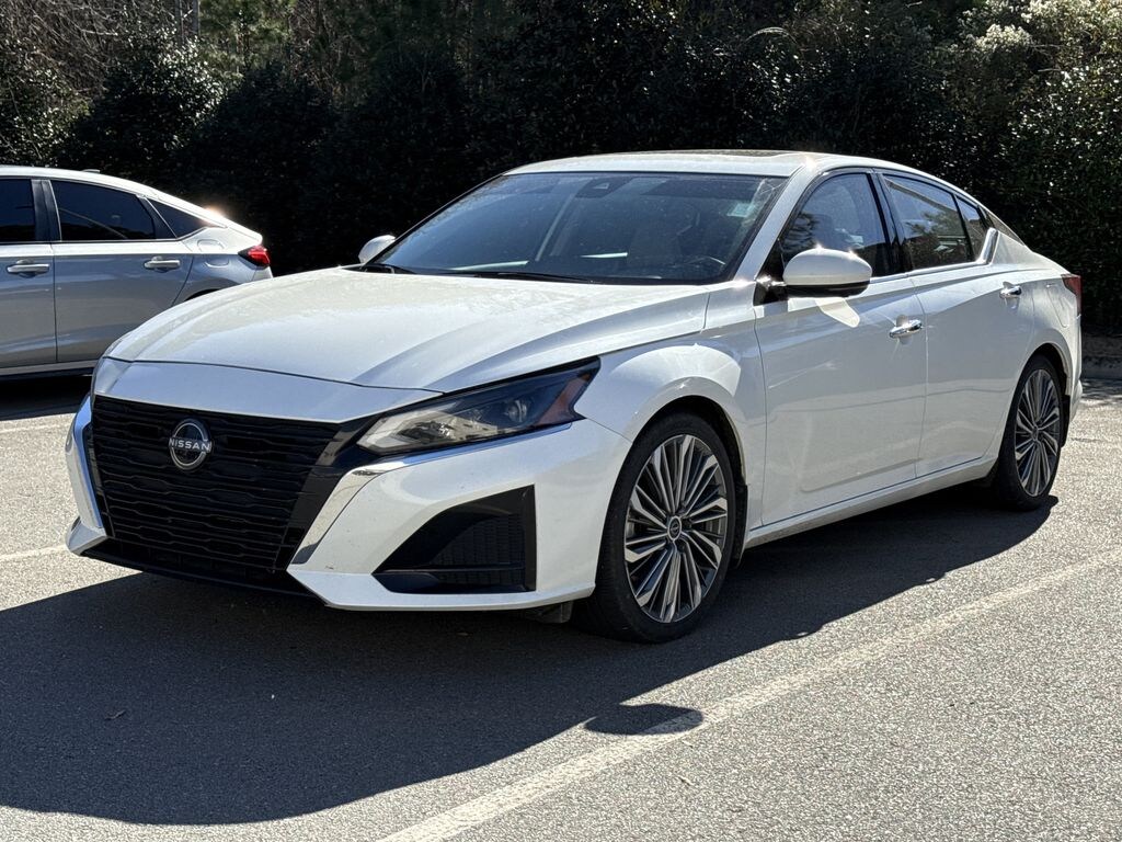 Used 2024 Nissan Altima 2.5 SL Sedan
