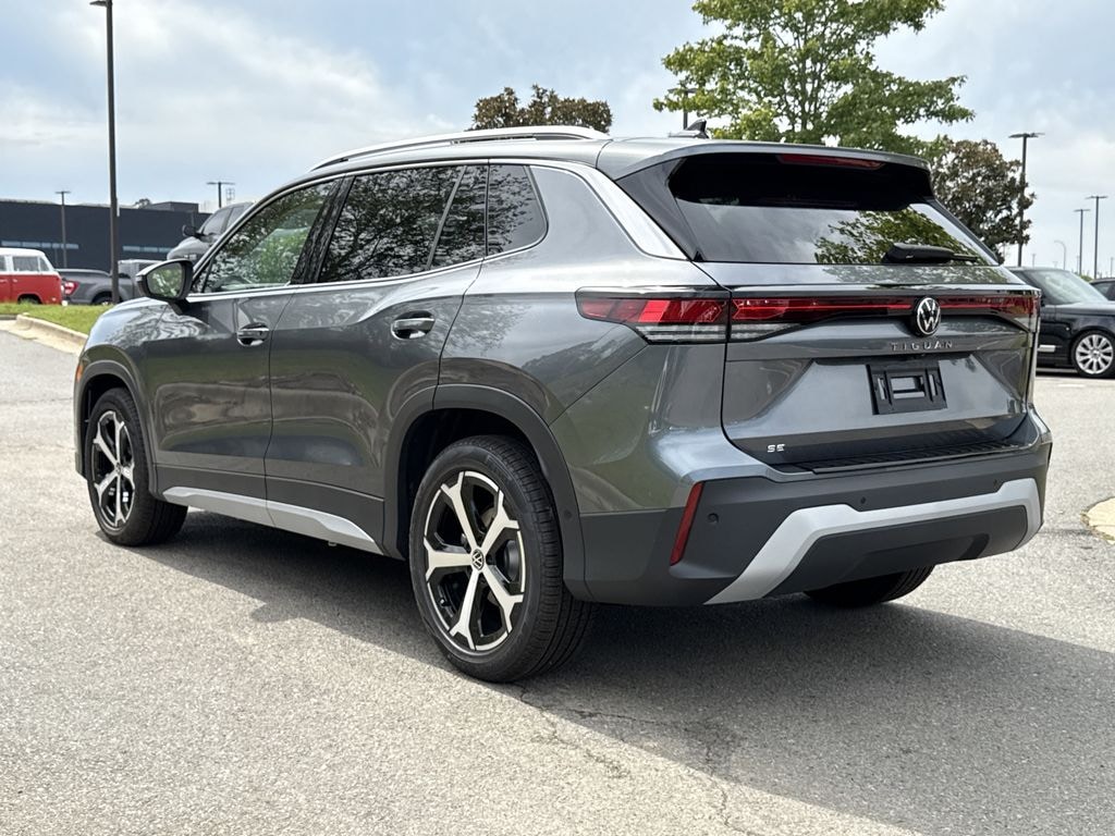 New 2025 Volkswagen Tiguan 2.0T SE SUV