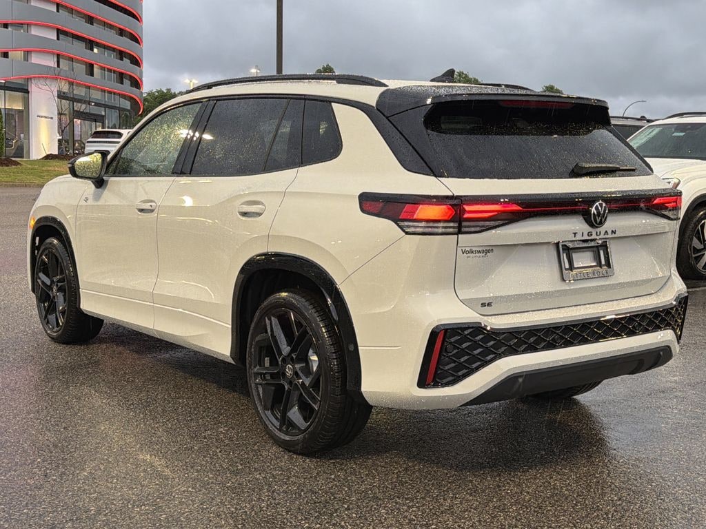 New 2026 Volkswagen Tiguan 2.0T SE R-Line Black SUV