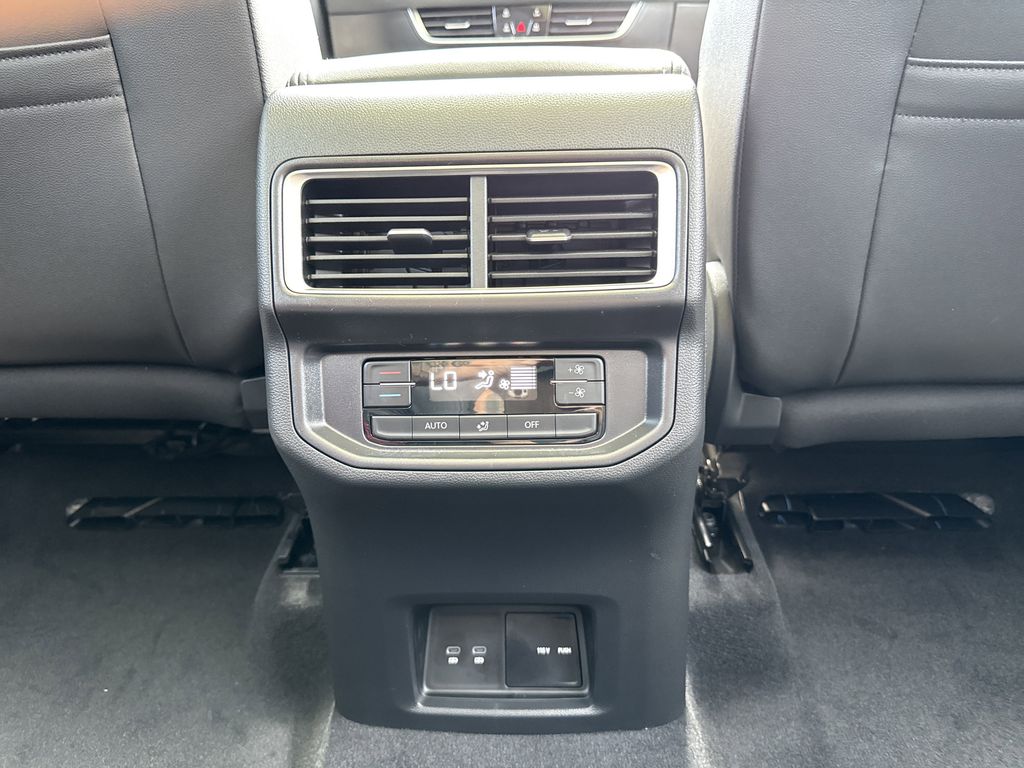 2026 Volkswagen Atlas SE w/Tech - Photo 25