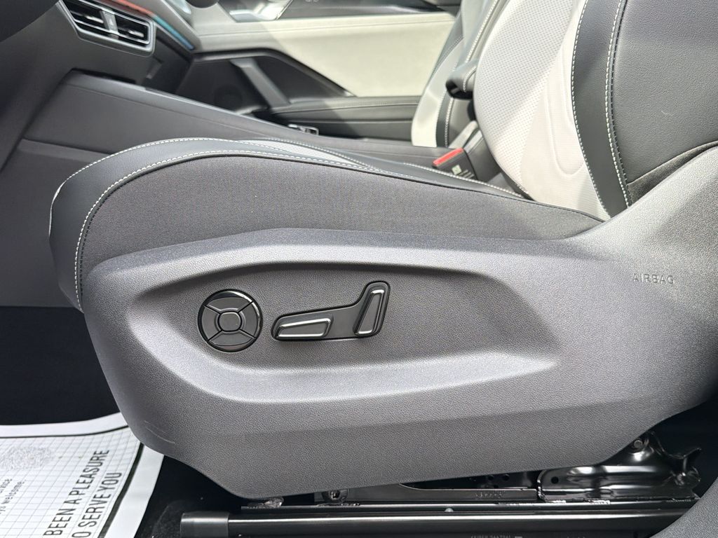 2026 Volkswagen Tiguan SE R-LINE BLACK - Photo 24