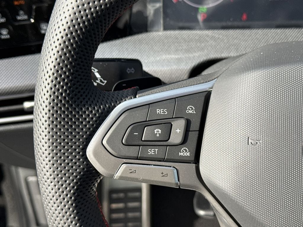 2026 Volkswagen Golf GTI SE - Photo 24