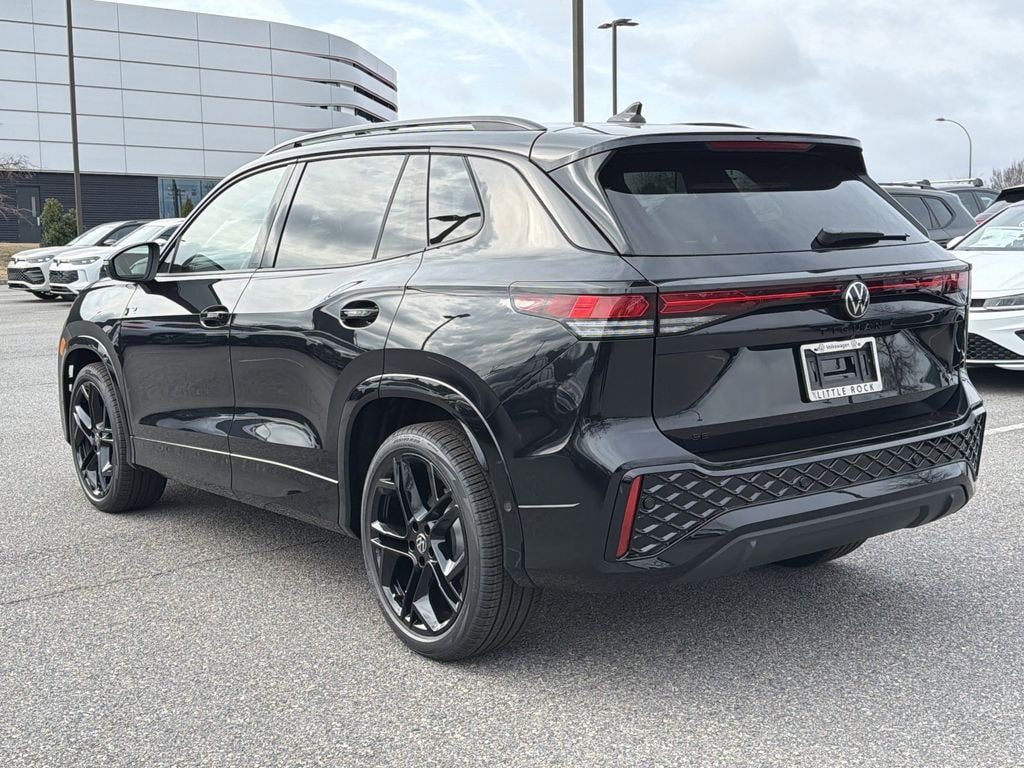 New 2026 Volkswagen Tiguan 2.0T SE R-Line Black SUV