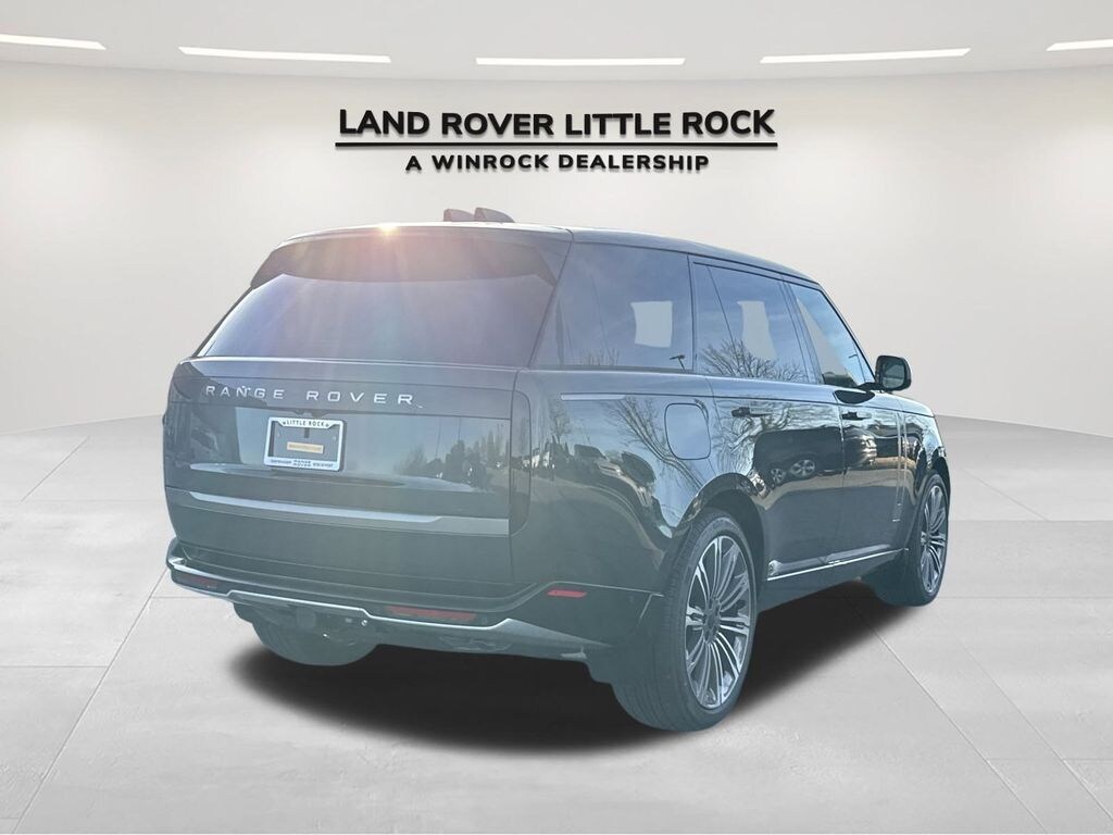 New 2026 Land Rover Range Rover SE SUV