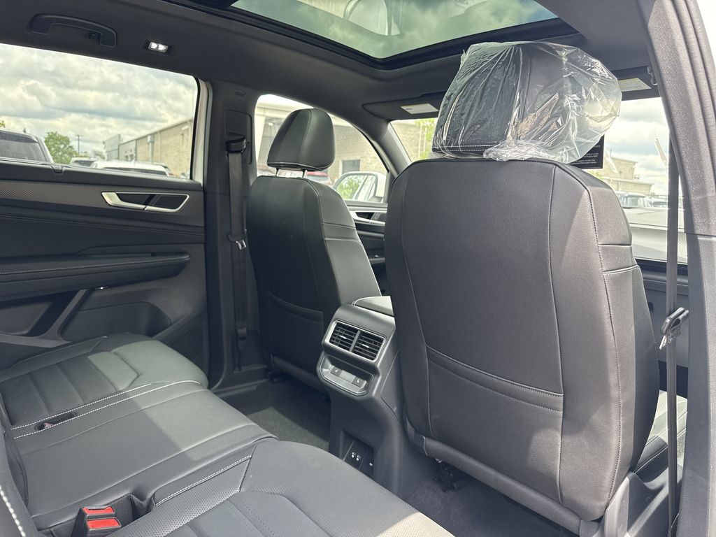 2025 Volkswagen Atlas Cross Sport SEL - Photo 18