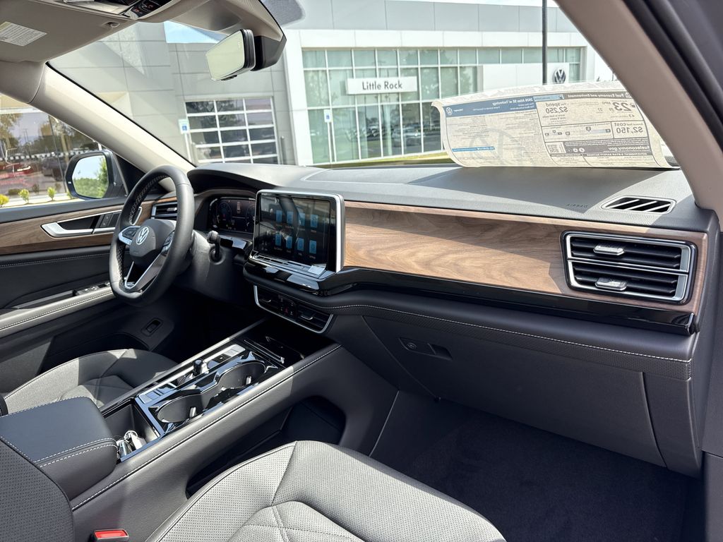 2026 Volkswagen Atlas SE w/Tech - Photo 23